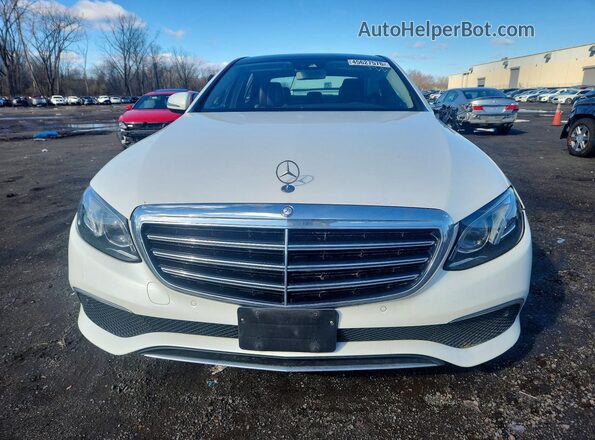 WDDZF4KB0HA073022 2017 MERCEDES-BENZ E Белый Вид спереди