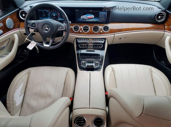 WDDZF4KB1JA301602 2018 MERCEDES-BENZ E White Widok deski rozdzielczej