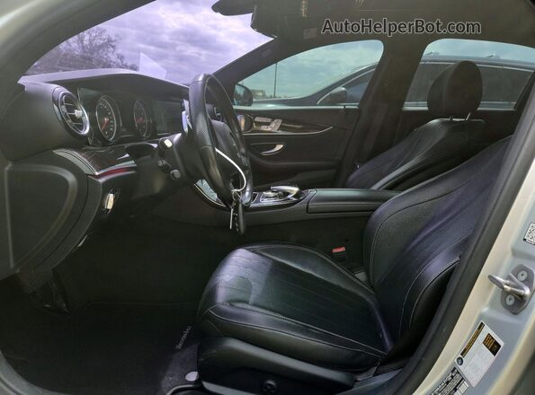 WDDZF4KB4HA204355 2017 MERCEDES-BENZ E Серебряный Вид салона спереди