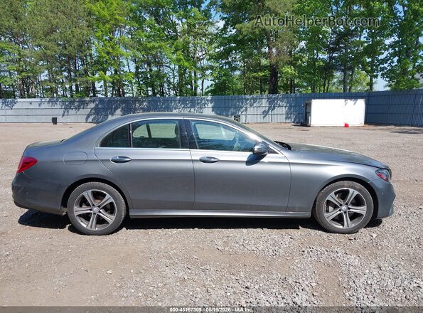 WDDZF4KB4HA209572 2017 MERCEDES-BENZ E-CLASS Серый Вид задней части салона
