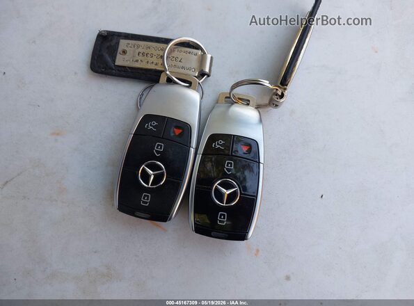WDDZF4KB4HA209572 2017 MERCEDES-BENZ E-CLASS Серый Вид панели приборов