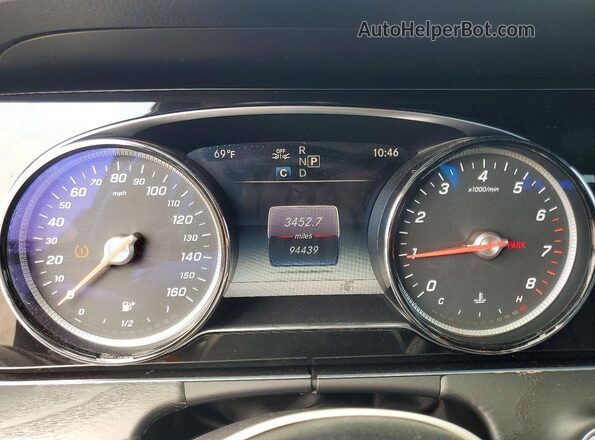 WDDZF4KB4JA427257 2018 MERCEDES-BENZ E Черный Вид щитка приборов