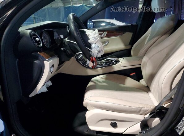WDDZF4KB5HA011776 2017 MERCEDES-BENZ E Черный Вид салона спереди