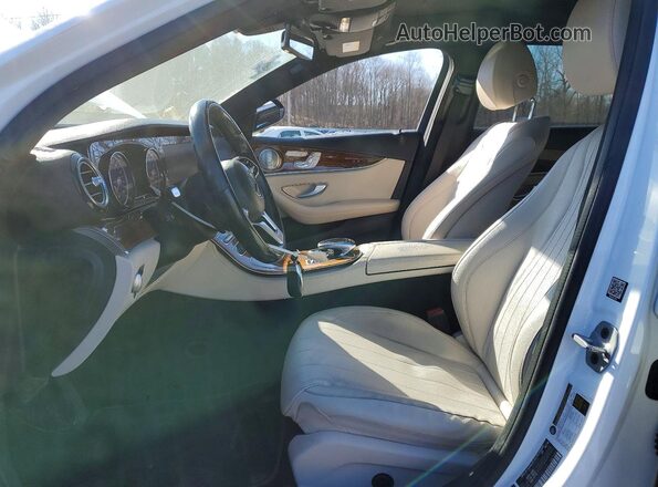 WDDZF4KBXKA551678 2019 MERCEDES-BENZ E Белый Вид салона спереди