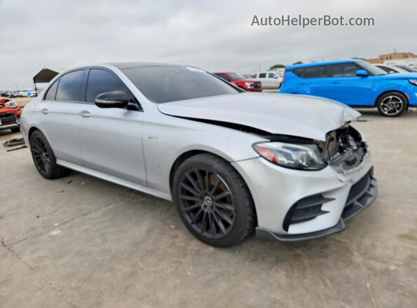 WDDZF6EBXJA402290 2018 MERCEDES-BENZ E Серебряный Передняя правая четверть