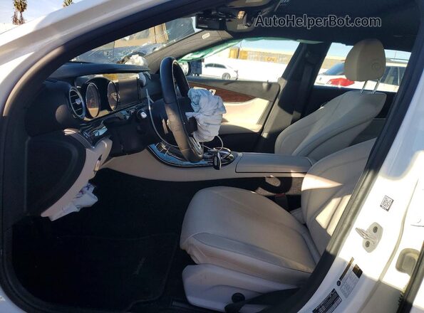 WDDZF6JB2KA522088 2019 MERCEDES-BENZ E Белый Вид салона спереди