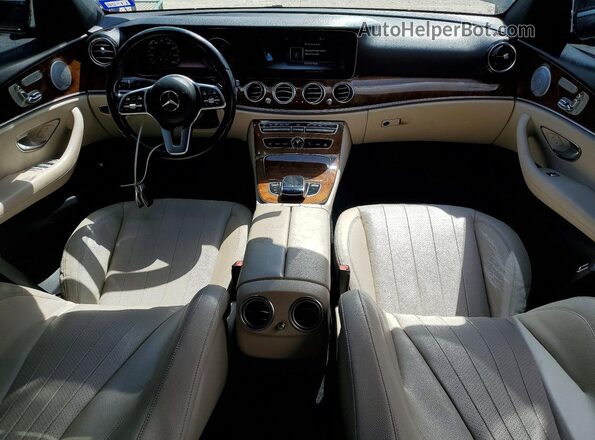 WDDZF8DB1LA701019 2020 MERCEDES-BENZ E Black Vista del salpicadero
