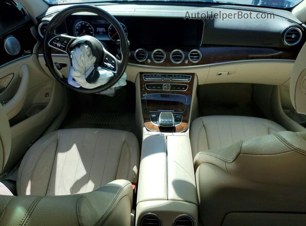 WDDZF8EB1LA703223 2020 MERCEDES-BENZ E Белый Вид панели приборов