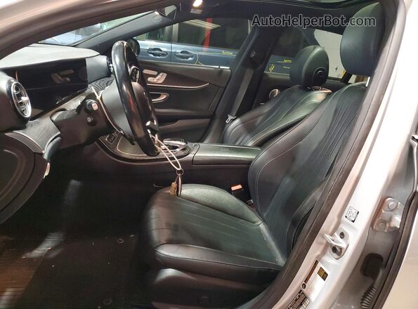 WDDZF8EB5LA703063 2020 MERCEDES-BENZ E Silver Вид салону спереду