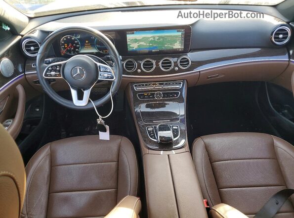 WDDZH6JB0KA588746 2019 MERCEDES-BENZ E Black Widok deski rozdzielczej