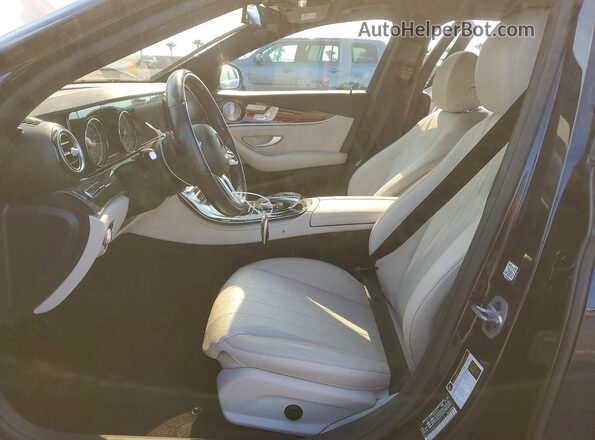 WDDZH6JB6KA507913 2019 MERCEDES-BENZ E Синий Вид салона спереди