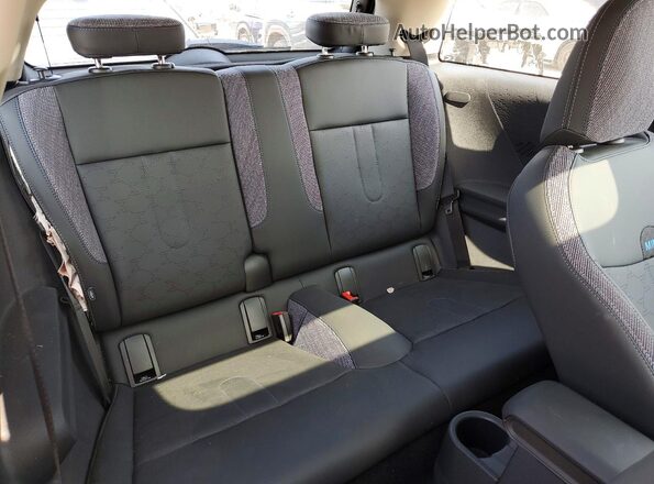 WMW13GD09S2W75039 2025 MINI COOPER Серебряный Вид задних сидений