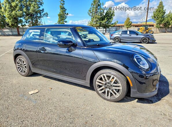 WMW23GD01S2W21528 2025 MINI COOPER Черный Передняя правая четверть