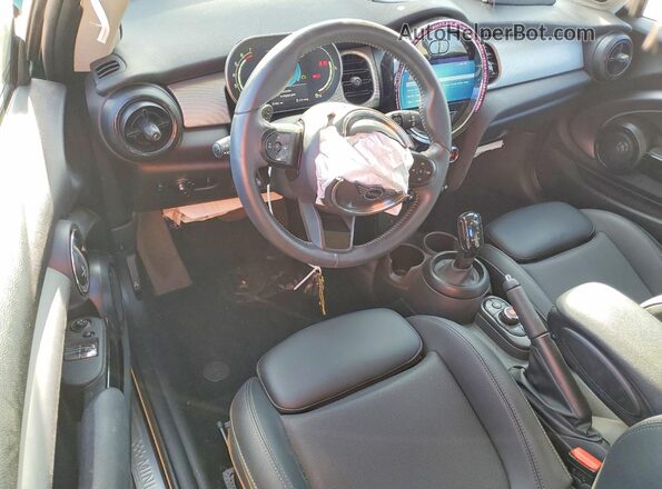 WMW53DH09N2P70764 2022 MINI COOPER Зеленый Вид панели приборов