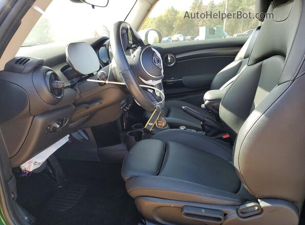 WMW53DH09N2P70764 2022 MINI COOPER Зеленый Вид салона спереди