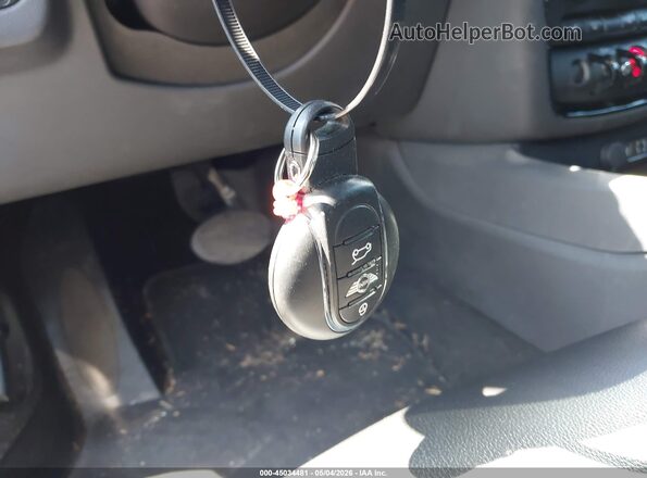 WMWLU1C56H2F27927 2017 MINI CLUBMAN Серый Вид панели приборов