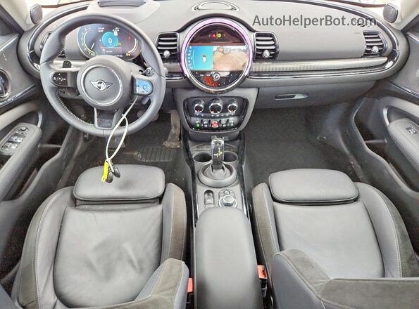 WMWXJ1C04P2T05008 2023 MINI COOPER Кремовый Вид панели приборов