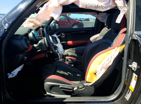 WMWXM9C3XH2G49365 2017 MINI COOPER Черный Вид салона спереди