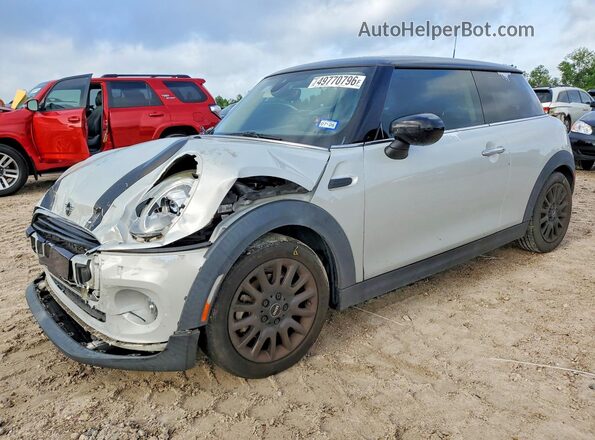 WMWXR3C01L2M56659 2020 MINI COOPER Silver Vista tres cuartos delantera izquierda