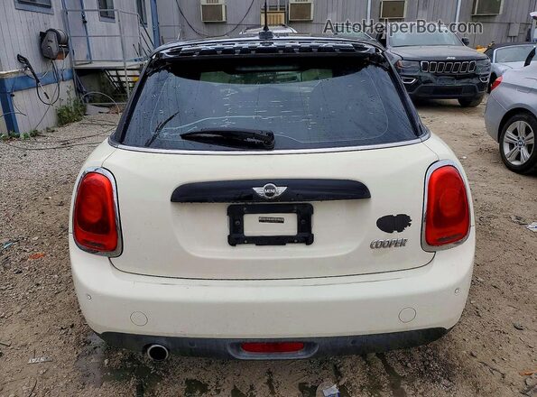 WMWXU1C55J2F79895 2018 MINI COOPER Кремовый Вид сзади