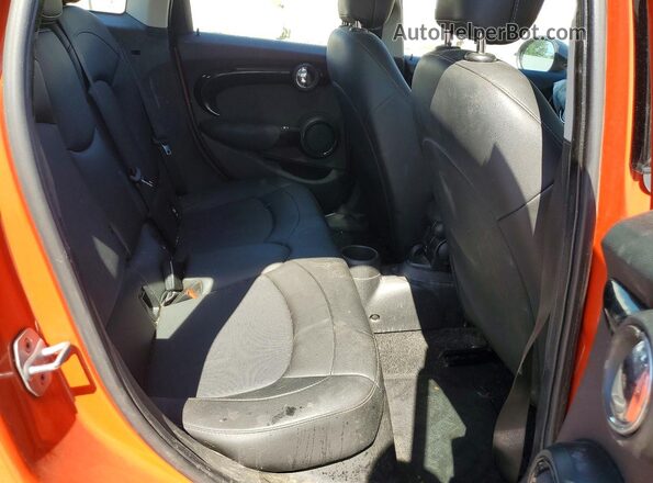 WMWXU1C58K2F82677 2019 MINI COOPER Orange Widok tylnych siedzeń