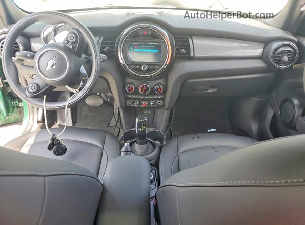 WMWXU7C04L2M10409 2020 MINI COOPER Зеленый Вид панели приборов