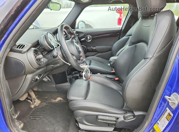 WMWXU9C06L2M39700 2020 MINI COOPER Синий Вид салона спереди