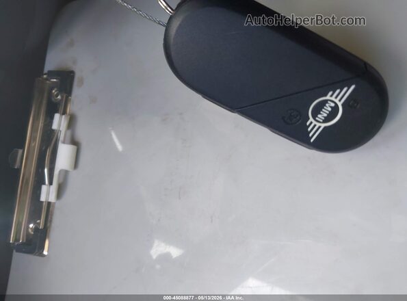 WMZ23GA02S7R17796 2025 MINI COUNTRYMAN Оранжевый Вид панели приборов