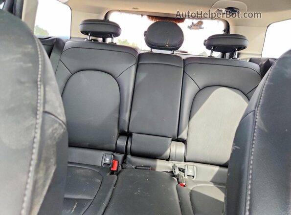 WMZYS7C5XK3F45804 2019 MINI COOPER White Vista de los asientos traseros
