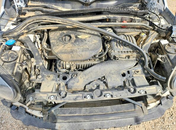 WMZYS7C5XK3F45804 2019 MINI COOPER White Vista del compartimento del motor