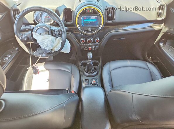 WMZYS7C5XK3J04977 2019 MINI COOPER Белый Вид панели приборов