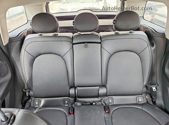 WMZYT3C30J3D99545 2018 MINI COOPER Black Widok tylnych siedzeń
