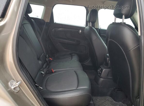 WMZYT3C32J3D99384 2018 MINI COOPER Silver Widok tylnych siedzeń
