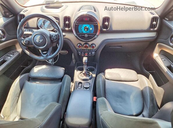 WMZYT5C30J3E60520 2018 MINI COOPER Silver Вид панелі приладів