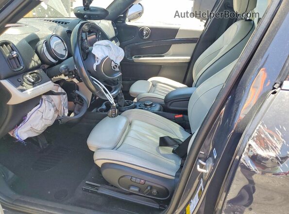 WMZYT5C32H3D81389 2017 MINI COOPER Серый Вид салона спереди