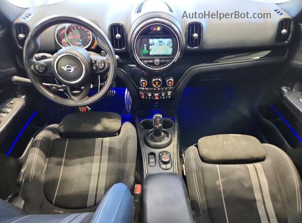 WMZYZ9C09L3L50674 2020 MINI COOPER Серый Вид панели приборов