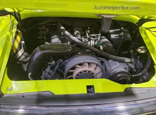 WP0AA2994SS323005 1995 PORSCHE 911 Желтый Вид задней части салона