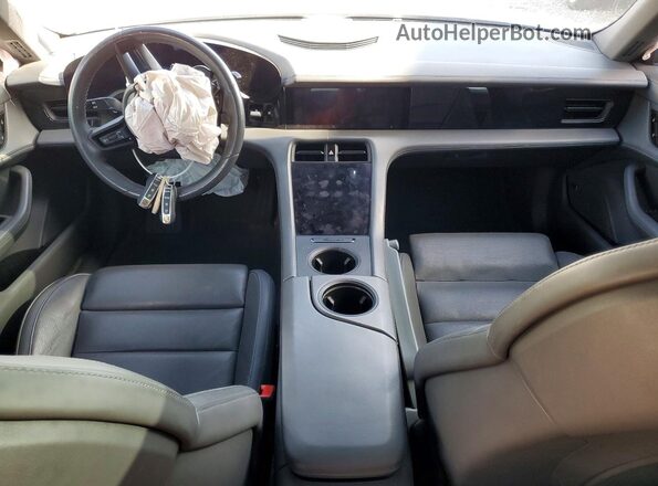 WP0AB2Y11LSA51073 2020 PORSCHE TAYCAN Silver Widok deski rozdzielczej