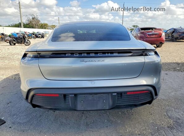 WP0AB2Y11LSA51073 2020 PORSCHE TAYCAN Silver Widok z tyłu