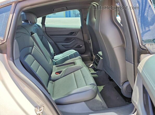 WP0AB2Y12NSA44460 2022 PORSCHE TAYCAN Gray Widok wnętrza z tyłu