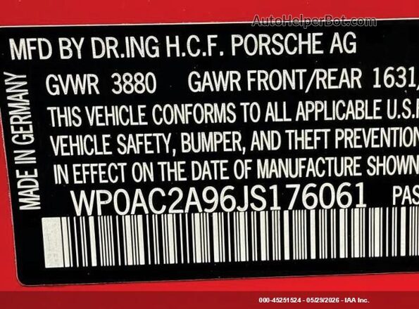 WP0AC2A96JS176061 2018 PORSCHE 911  Widok komory silnika