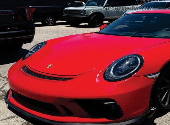WP0AC2A96JS176061 2018 PORSCHE 911  Przód lewy