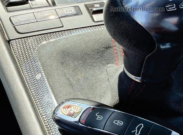 WP0AC2A96JS176061 2018 PORSCHE 911  Widok deski rozdzielczej