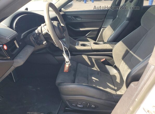 WP0AD2Y18PSA47294 2023 PORSCHE TAYCAN Белый Вид салона спереди