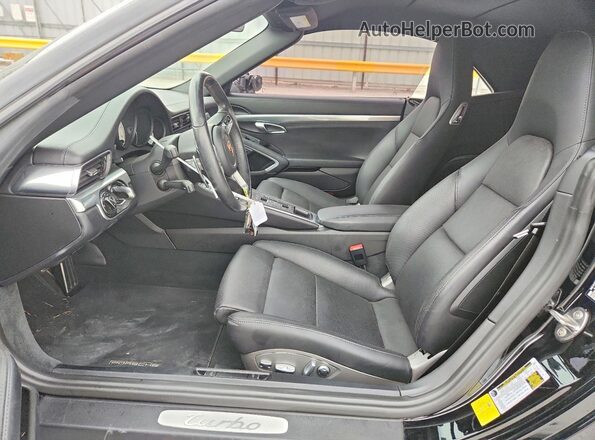 WP0CD2A93HS178740 2017 PORSCHE 911 Черный Вид салона спереди
