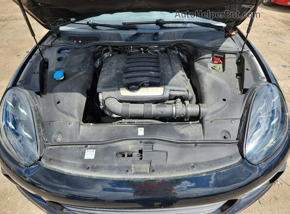 WP1AA2A20HKA83554 2017 PORSCHE CAYENNE Black Vista del compartimento del motor
