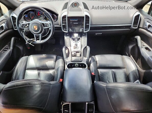 WP1AA2A20HKA83554 2017 PORSCHE CAYENNE Black Vista del salpicadero