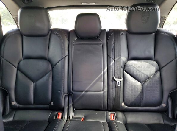 WP1AA2A27JKA04631 2018 PORSCHE CAYENNE Черный Вид задних сидений