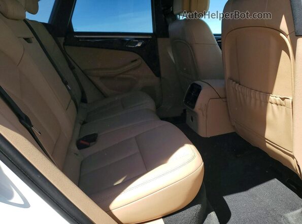 WP1AA2A51PLB21053 2023 PORSCHE MACAN Белый Вид задней части салона
