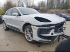 2022 Porsche Macan   Silver vin: WP1AA2A52NLB05120